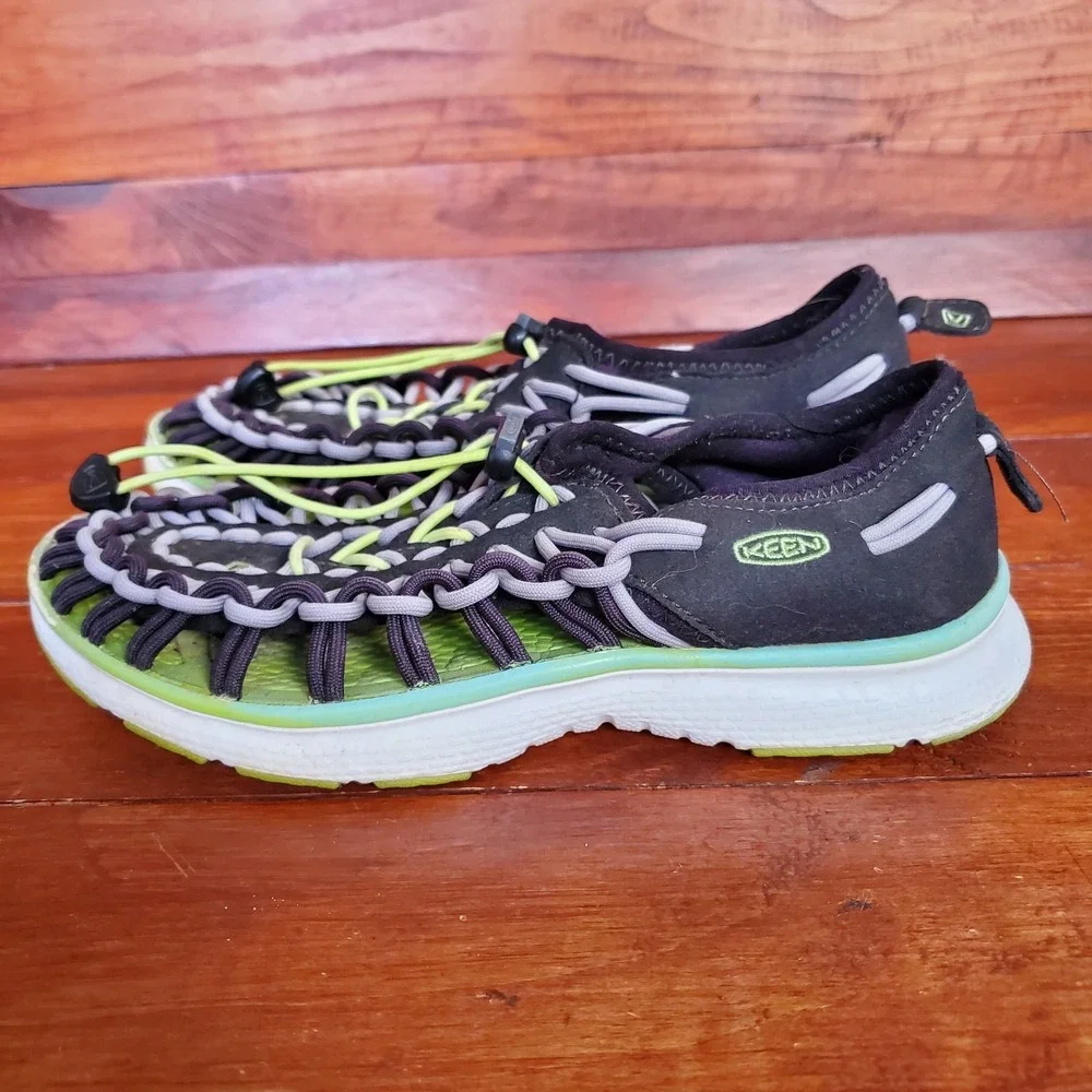 Keen Uneek O2 Bungee Water Shoes Boys 3 Waterproof Sandals Black Green
